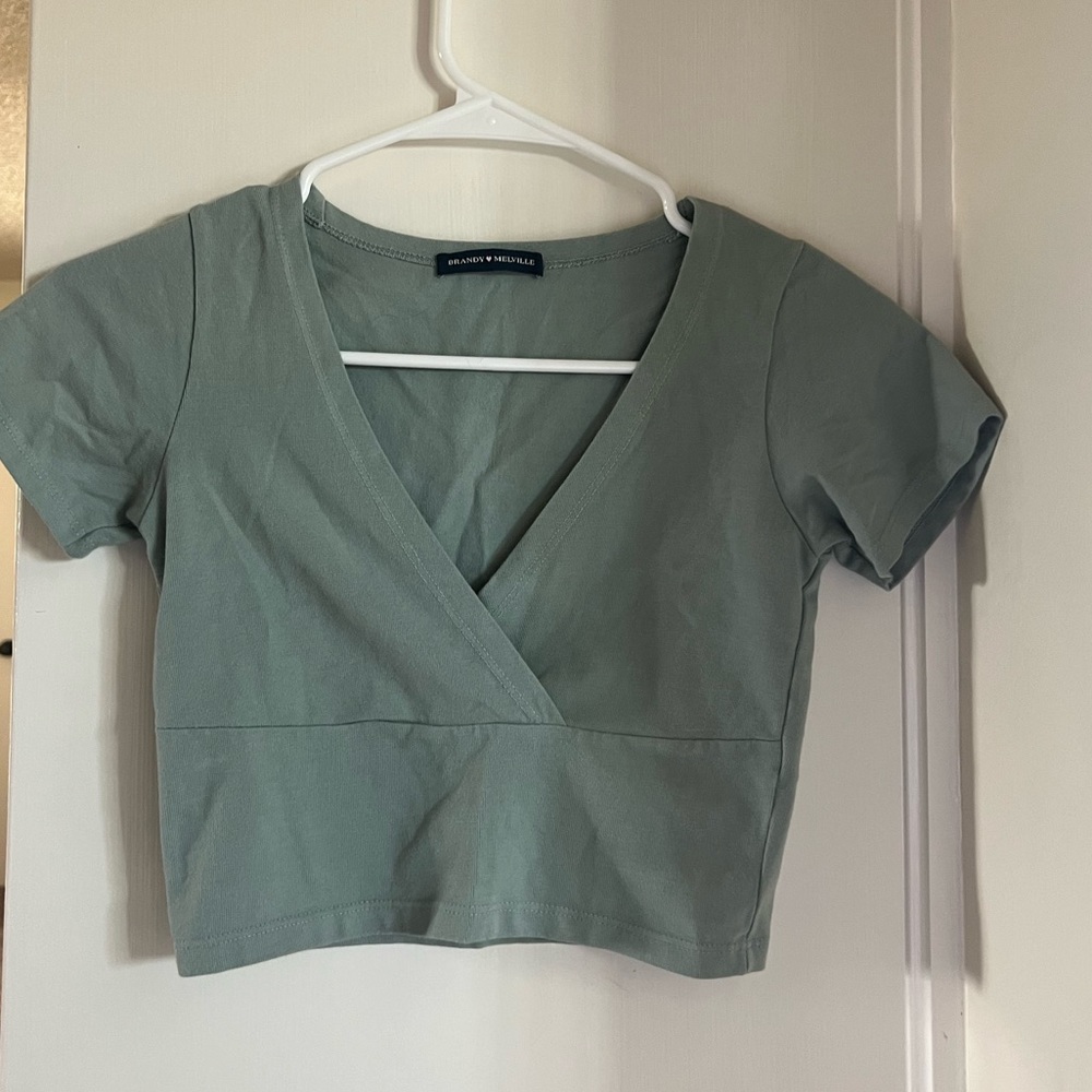 Brandy Melville low cut top like new